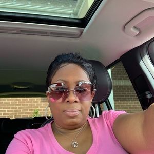 Meet your Posher, Danita